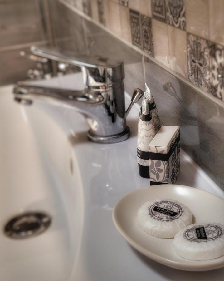 באקאו Apartament Delux מראה חיצוני תמונה