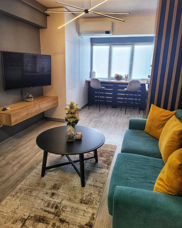 באקאו Apartament Delux מראה חיצוני תמונה
