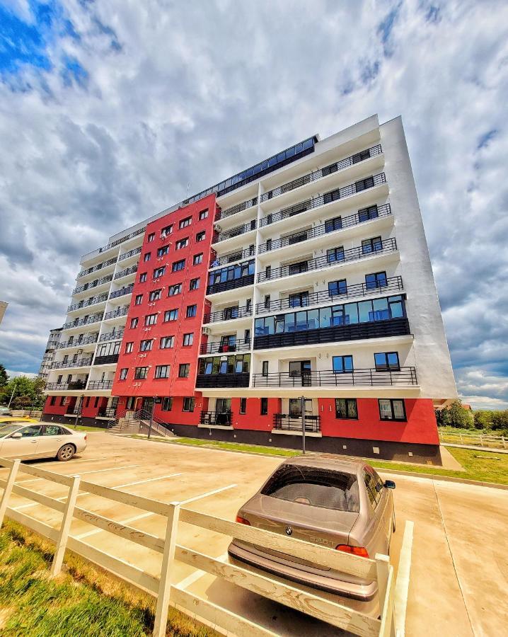 באקאו Apartament Delux מראה חיצוני תמונה