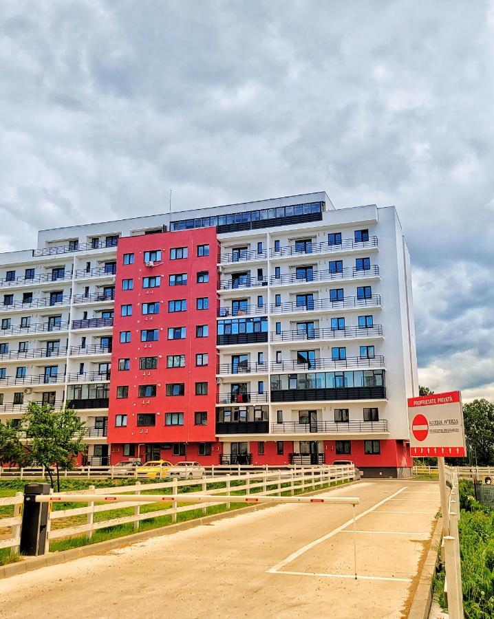 באקאו Apartament Delux מראה חיצוני תמונה