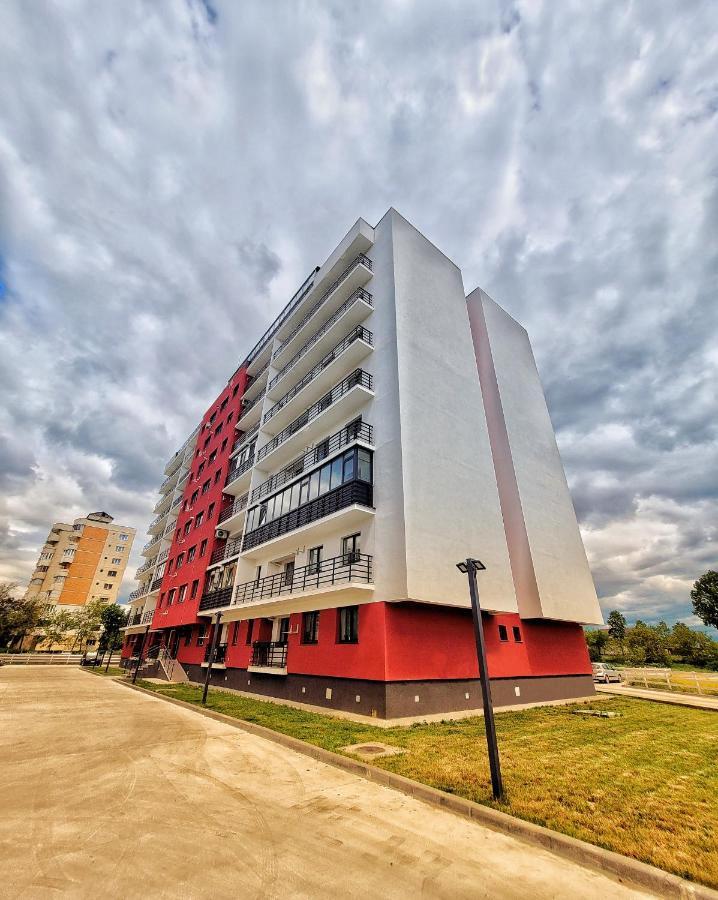 באקאו Apartament Delux מראה חיצוני תמונה