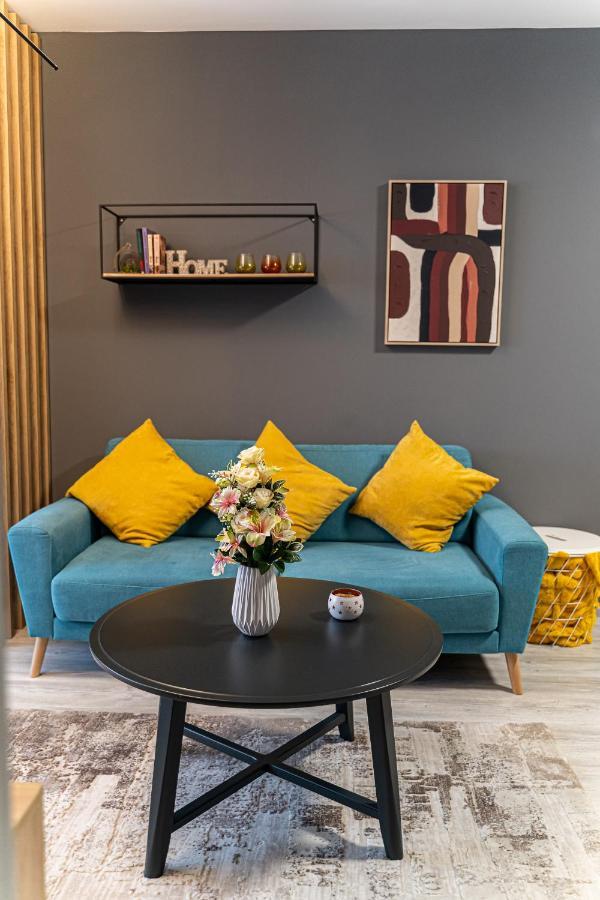 באקאו Apartament Delux מראה חיצוני תמונה