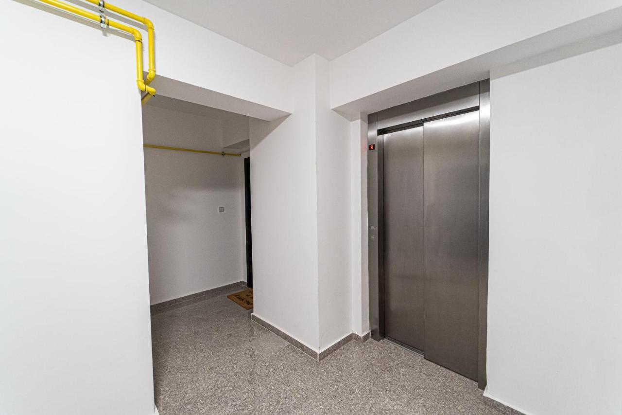 באקאו Apartament Delux מראה חיצוני תמונה